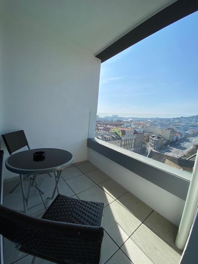 New Luxury Centre With Panoramic View, Free Parking Pozsony